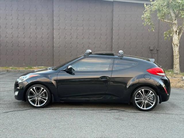 2012 Hyundai Veloster Base w/Black
