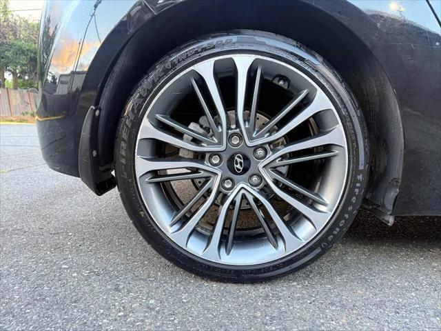 2012 Hyundai Veloster Base w/Black