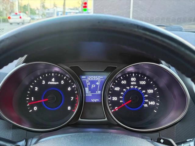 2012 Hyundai Veloster Base w/Black