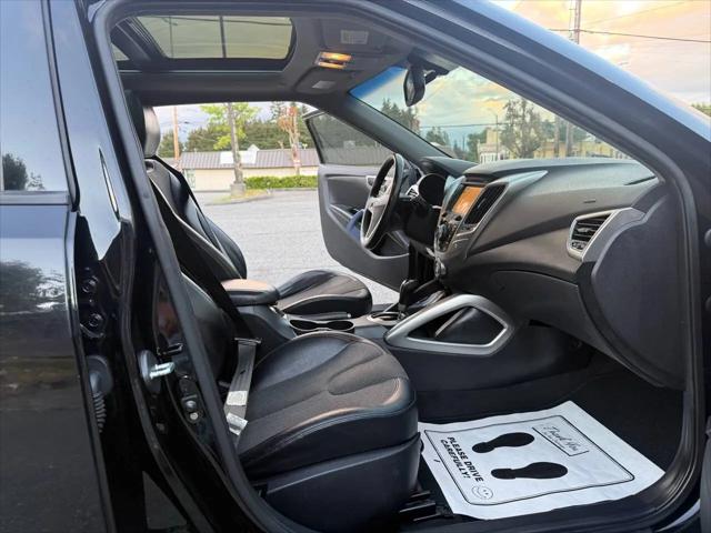 2012 Hyundai Veloster Base w/Black