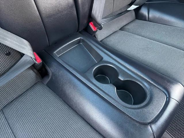 2012 Hyundai Veloster Base w/Black