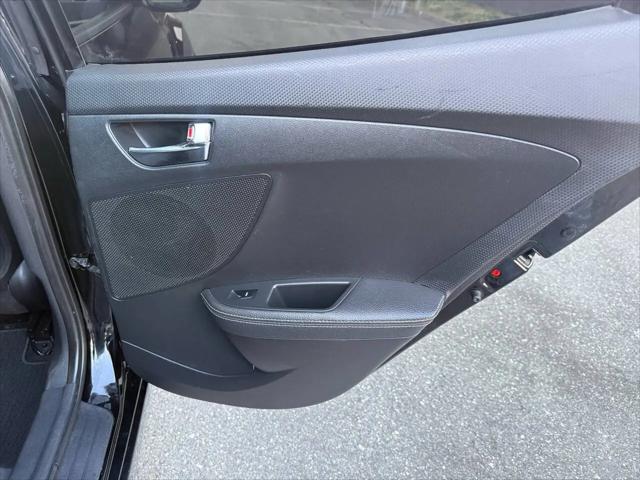 2012 Hyundai Veloster Base w/Black