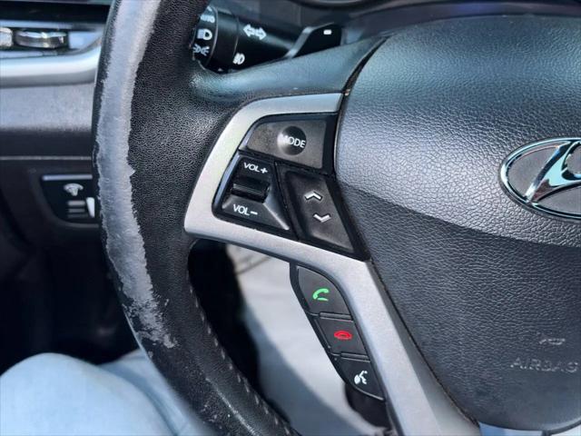 2012 Hyundai Veloster Base w/Black