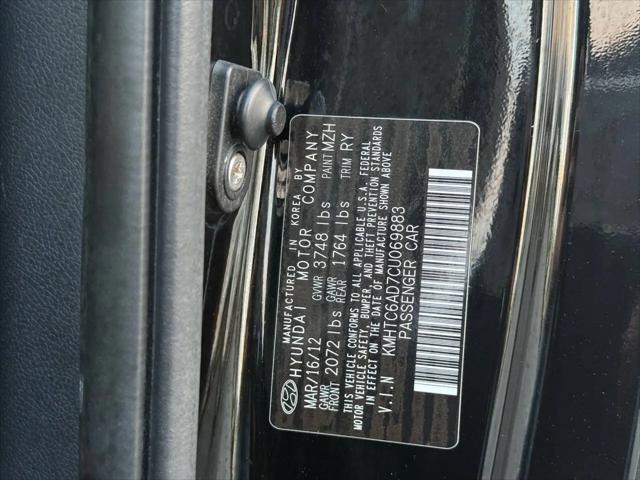 2012 Hyundai Veloster Base w/Black