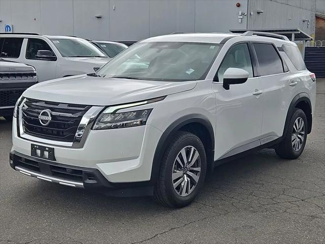 2025 Nissan Pathfinder SL 4WD