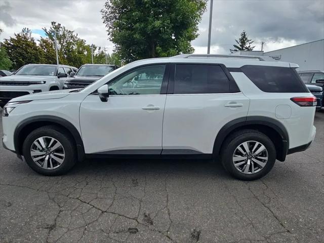 2025 Nissan Pathfinder SL 4WD