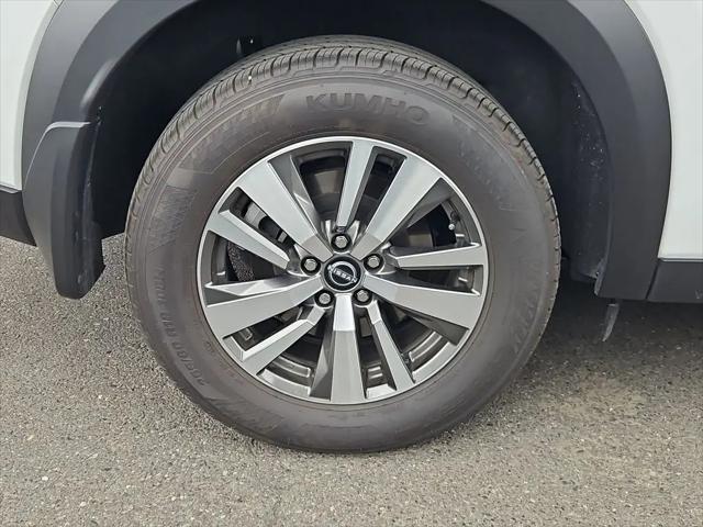 2025 Nissan Pathfinder SL 4WD