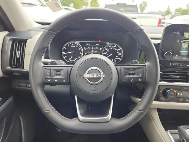 2025 Nissan Pathfinder SL 4WD