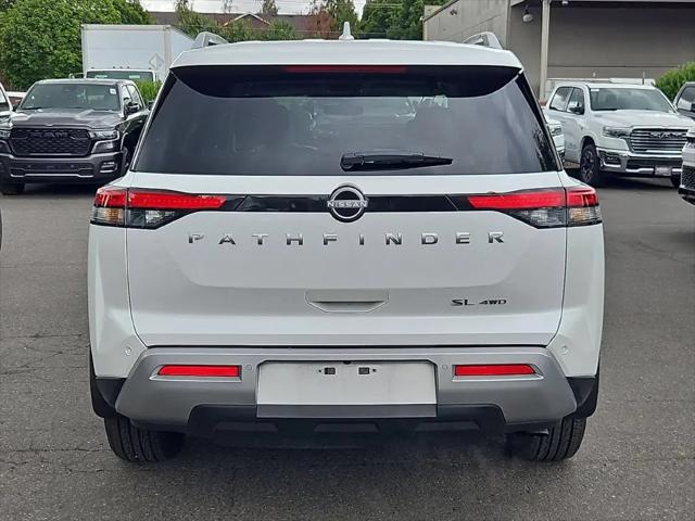 2025 Nissan Pathfinder SL 4WD