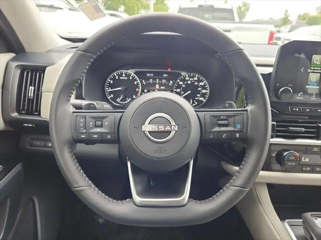 2025 Nissan Pathfinder SL 4WD