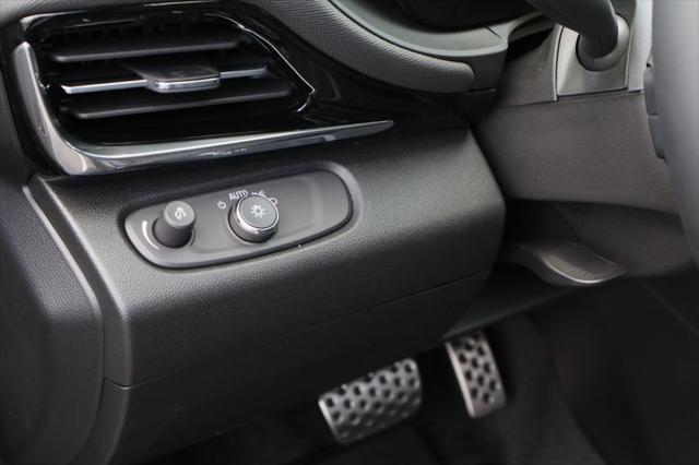 2026 Buick NV Sport Touring FWD