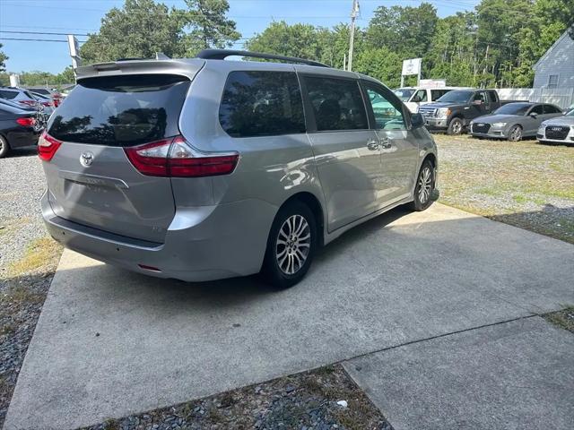 2018 Toyota Sienna XLE 8 Passenger