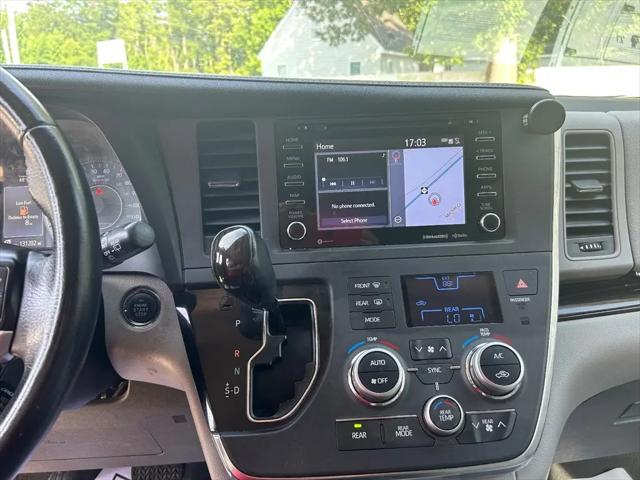 2018 Toyota Sienna XLE 8 Passenger
