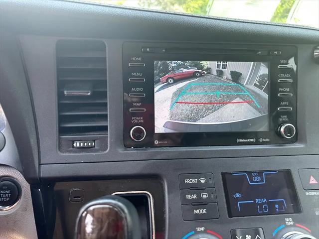 2018 Toyota Sienna XLE 8 Passenger
