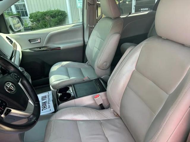 2018 Toyota Sienna XLE 8 Passenger