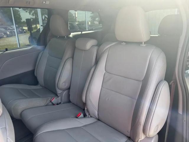 2018 Toyota Sienna XLE 8 Passenger