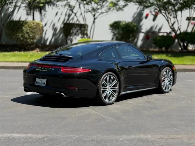 2016 Porsche 911 Carrera 4