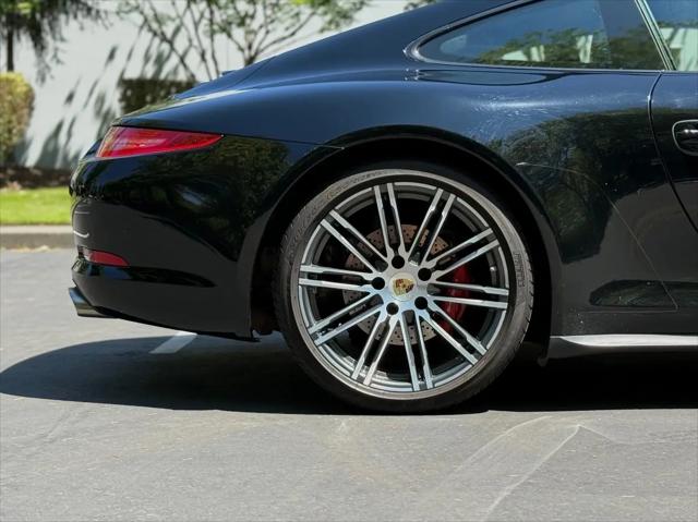 2016 Porsche 911 Carrera 4