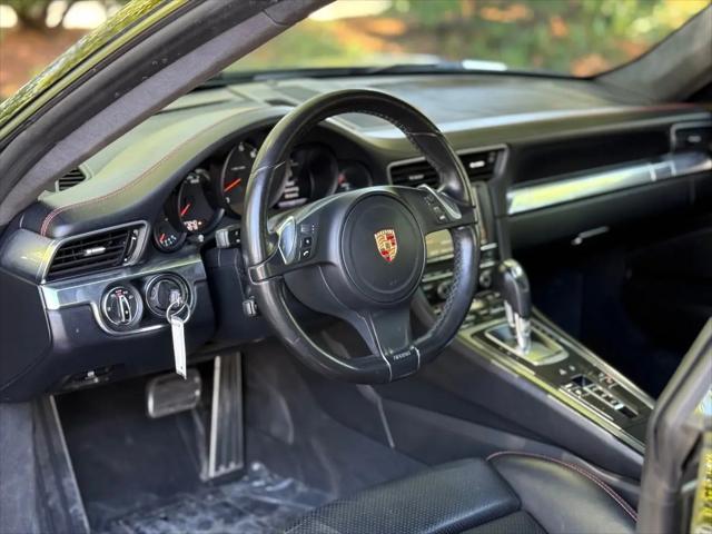 2016 Porsche 911 Carrera 4