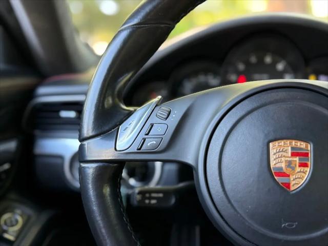 2016 Porsche 911 Carrera 4