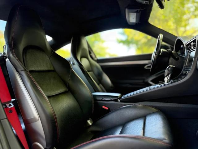 2016 Porsche 911 Carrera 4