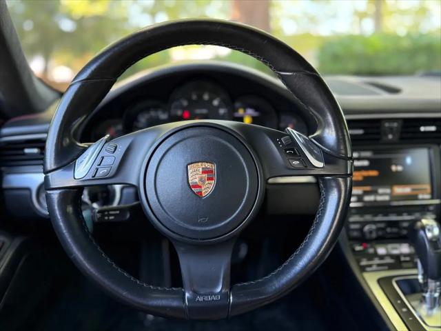 2016 Porsche 911 Carrera 4