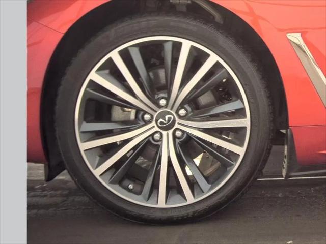 2022 INFINITI Q60 LUXE AWD