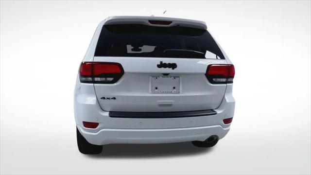 2022 Jeep Grand Cherokee Laredo X 4x4