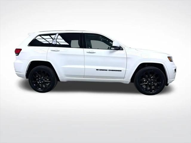 2022 Jeep Grand Cherokee Laredo X 4x4