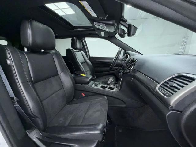 2022 Jeep Grand Cherokee Laredo X 4x4