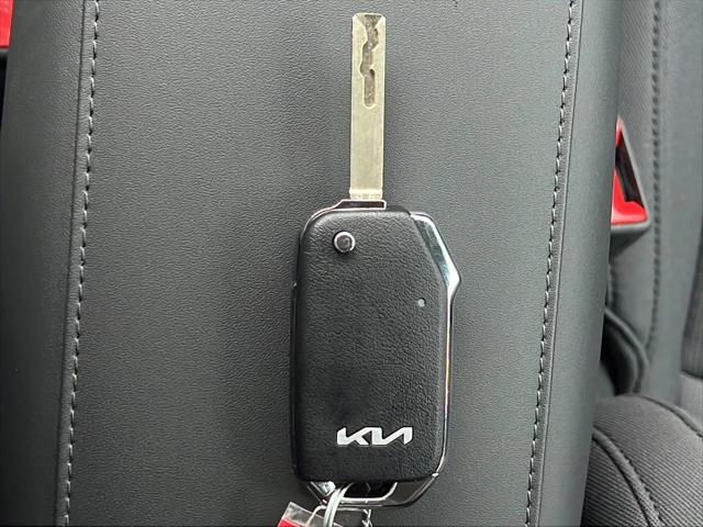 2026 Kia Niro LX