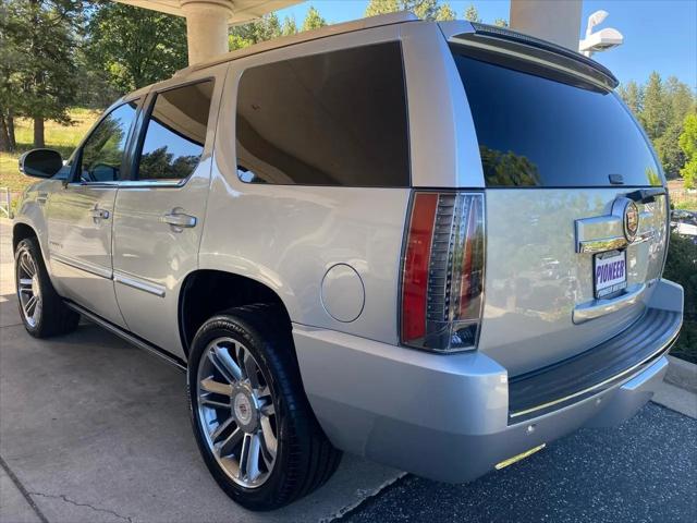 2013 Cadillac Escalade Premium