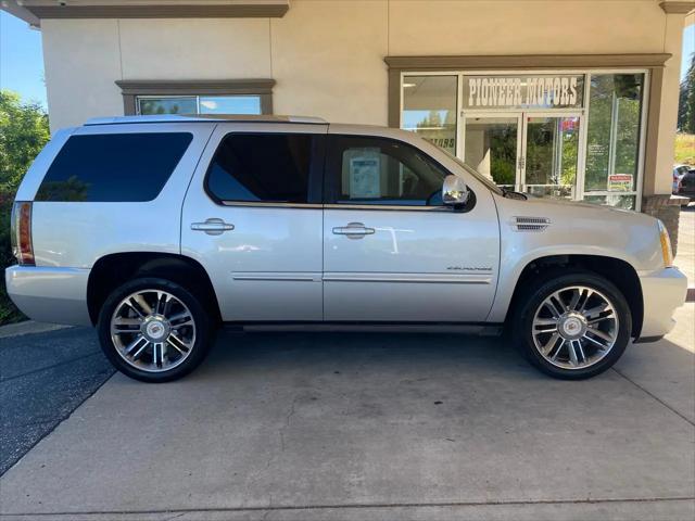 2013 Cadillac Escalade Premium