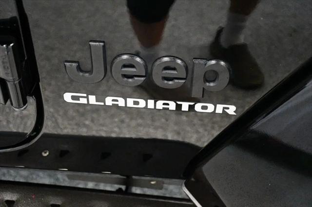 2022 Jeep Gladiator Sport