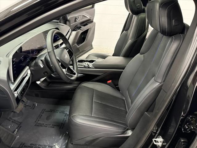 2024 Cadillac iQ Luxury w/1SC