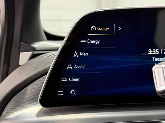 2024 Cadillac iQ Luxury w/1SC