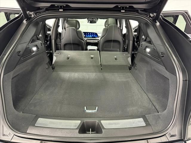2024 Cadillac iQ Luxury w/1SC
