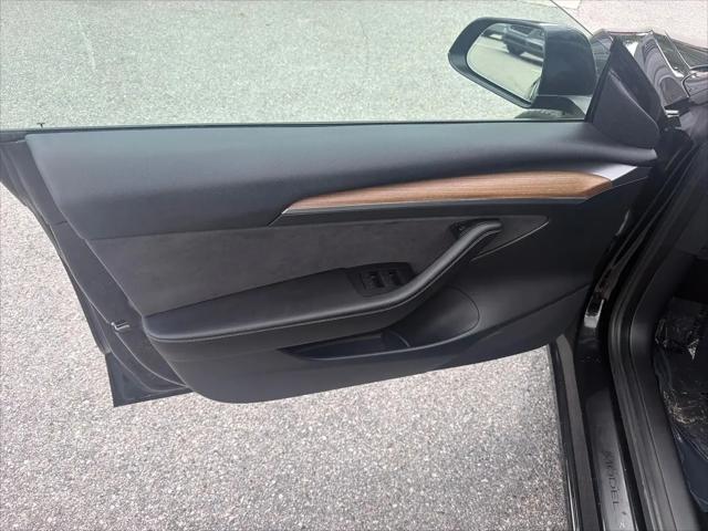 2022 Tesla Model 3 Rear-Wheel Drive