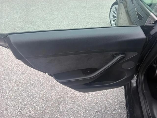 2022 Tesla Model 3 Rear-Wheel Drive