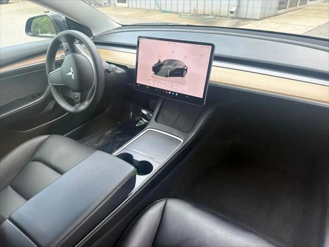 2022 Tesla Model 3 Rear-Wheel Drive