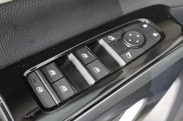 2024 Nissan Pathfinder SL FWD