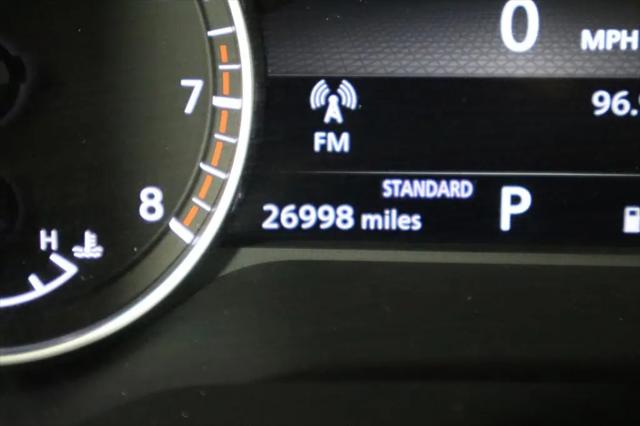 2024 Nissan Pathfinder SL FWD