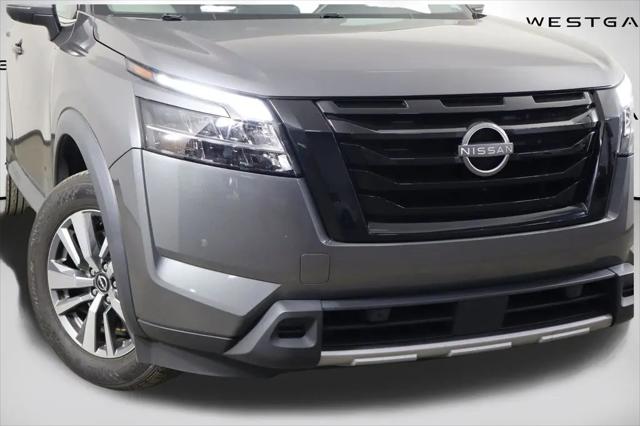 2024 Nissan Pathfinder SL FWD