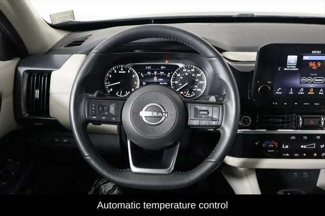2024 Nissan Pathfinder SL FWD