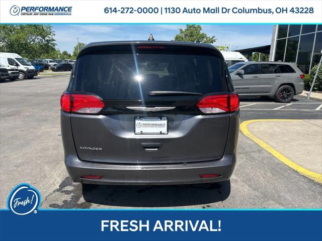 2023 Chrysler Voyager LX