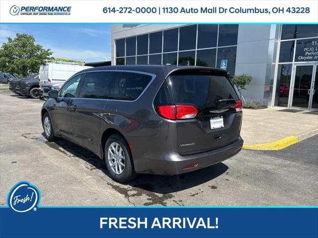 2023 Chrysler Voyager LX
