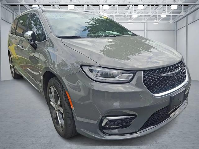2025 Chrysler Pacifica Pinnacle AWD
