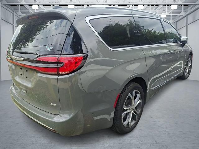2025 Chrysler Pacifica Pinnacle AWD