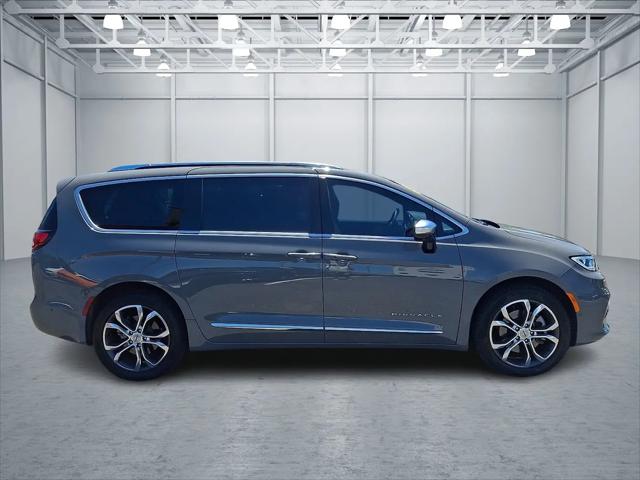 2025 Chrysler Pacifica Pinnacle AWD