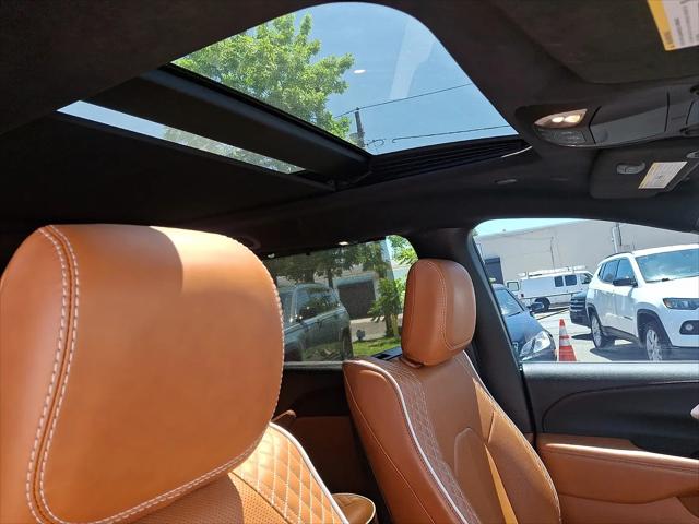 2025 Chrysler Pacifica Pinnacle AWD